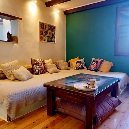 Ioli's - Medieval Town Semesterbostad *